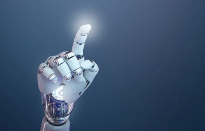 In Piazza San Babila arriva l’umanoide di Qubit: sarà l’intelligenza artificiale a fare le domande